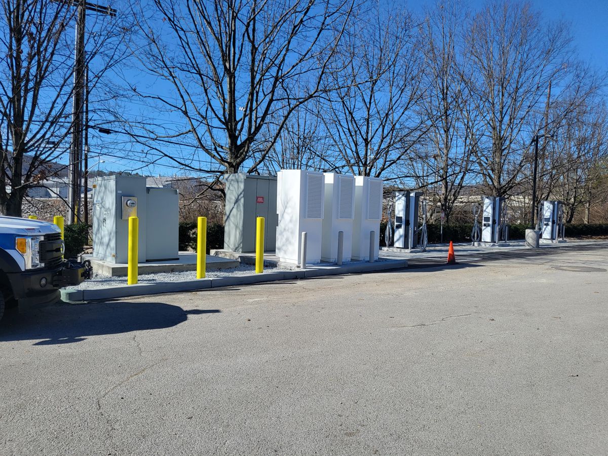 Power cabinets protected by bollards