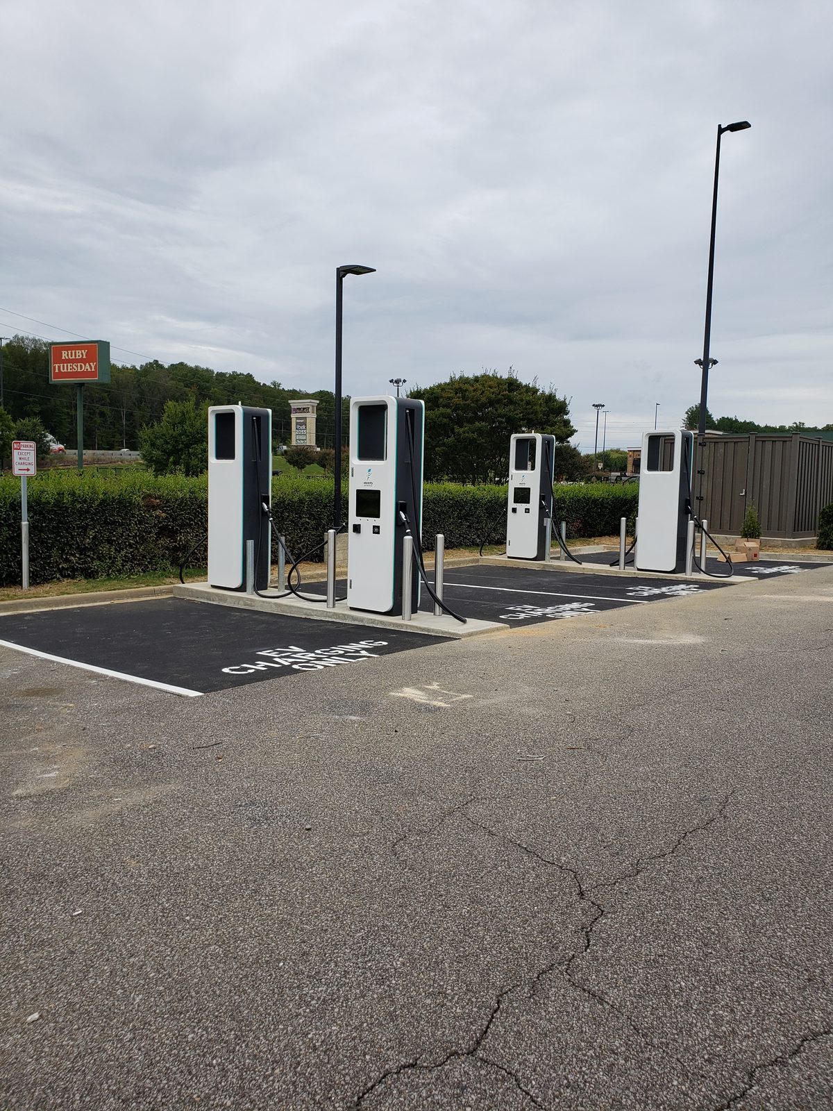 New DC fast-charging stalls with site lighting